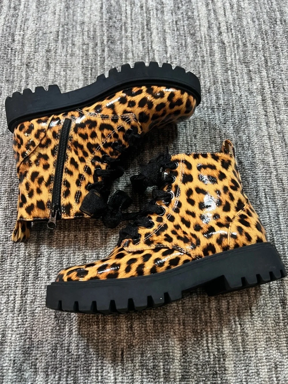 Art Class - Kids' Kayden Lug Sole Lace-Up Zippered Booties Size 2